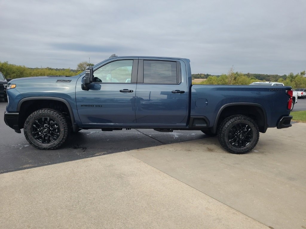 2026 Chevrolet Silverado 2500HD photo 4