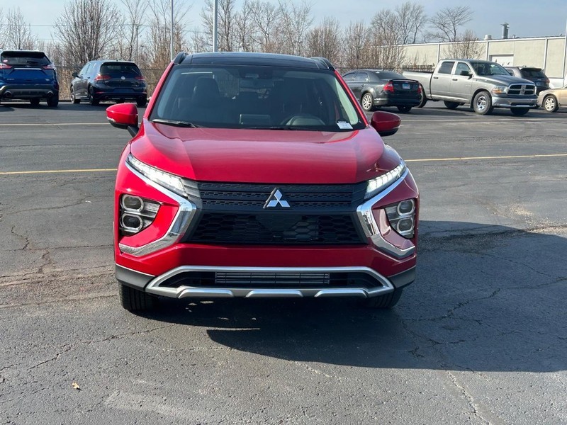 2025 Mitsubishi Eclipse Cross SEL photo 3