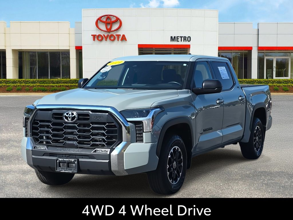 2024 Toyota Tundra SR5's photo