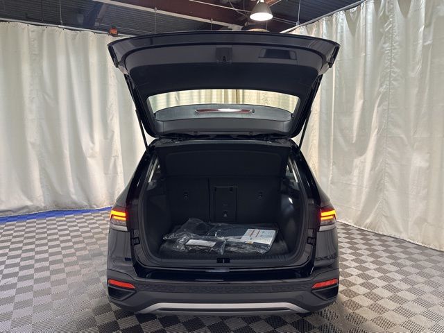 2025 Volkswagen Taos S photo 31
