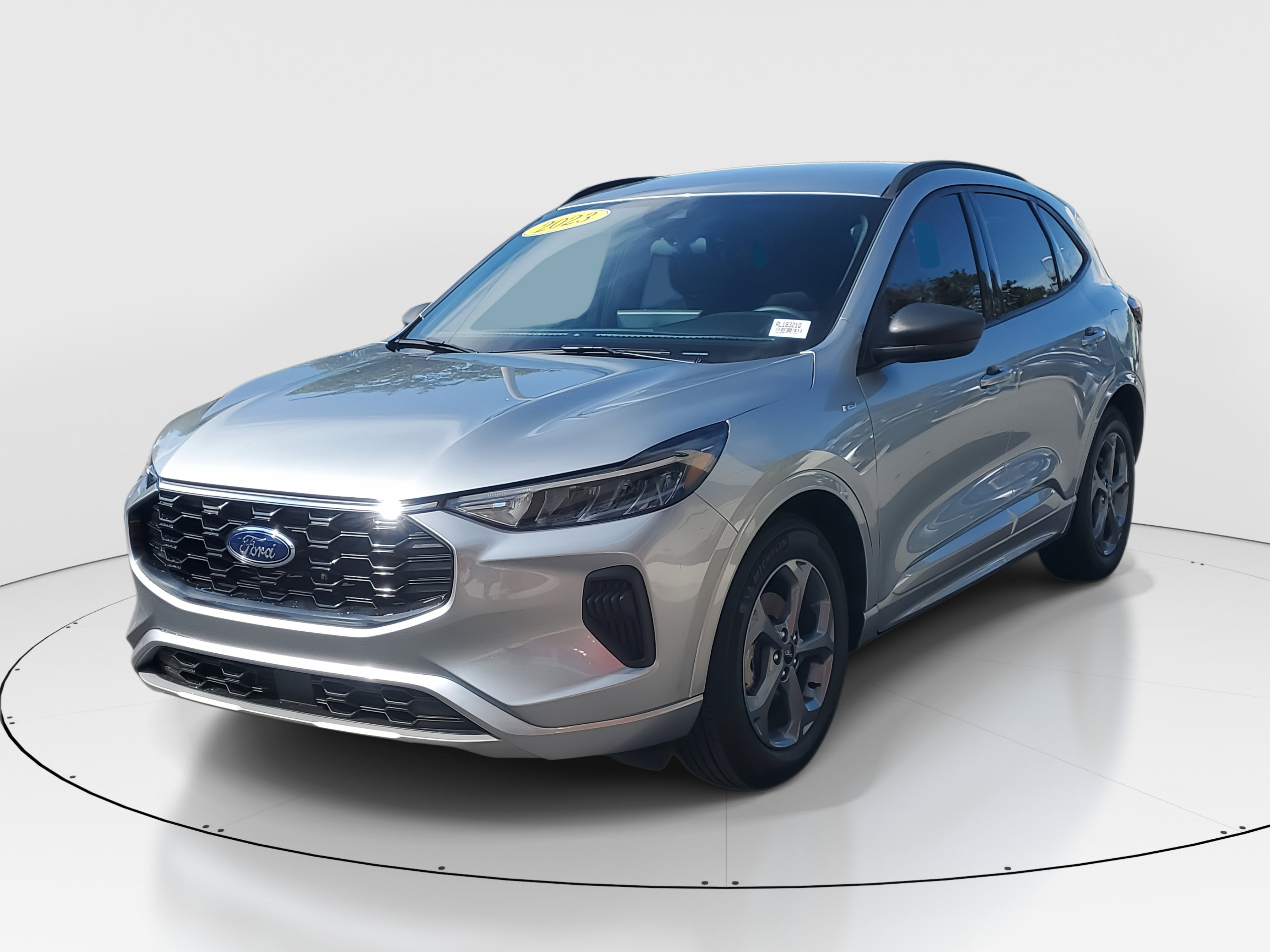 2023 Ford Escape ST-Line photo 4