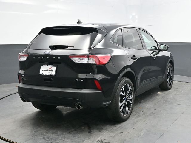 2022 Ford Escape SE photo 3