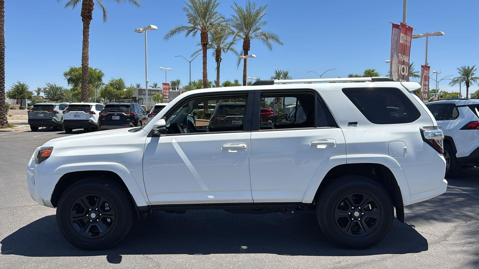 2023 Toyota 4Runner SR5 Premium photo 4