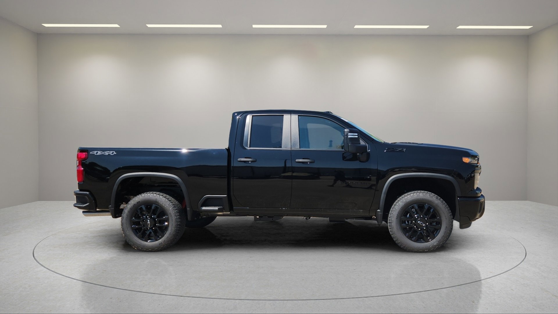 2026 Chevrolet Silverado 2500HD Custom photo 2