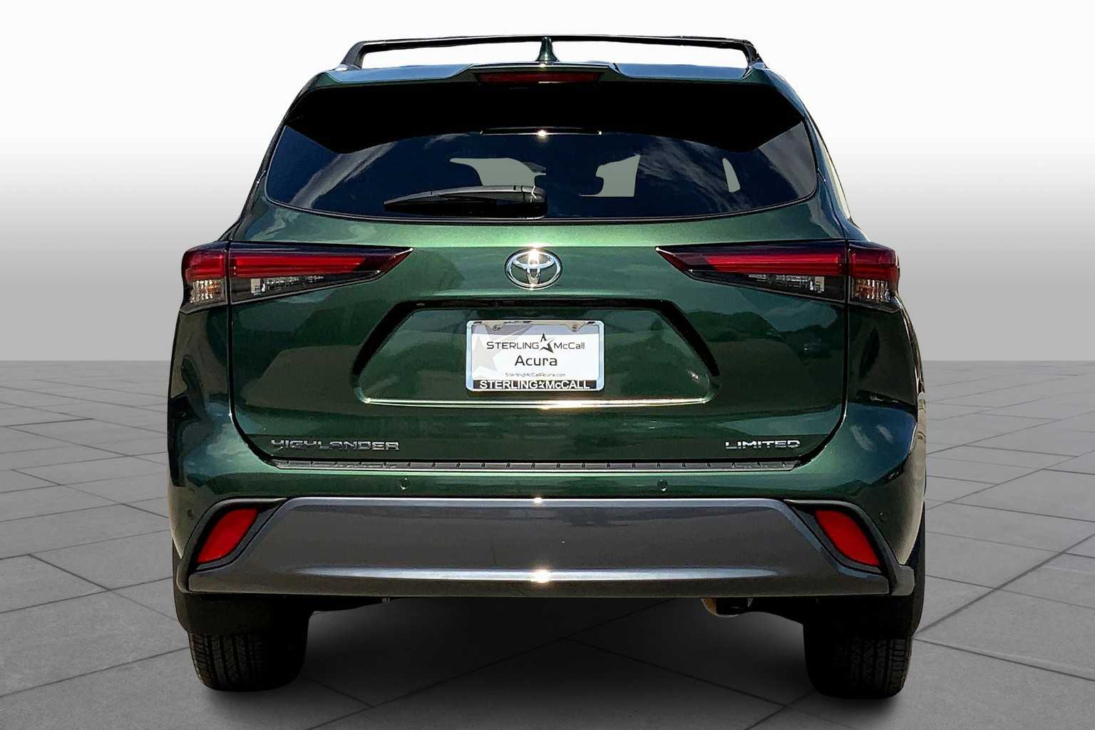 2024 Toyota Highlander Limited photo 4