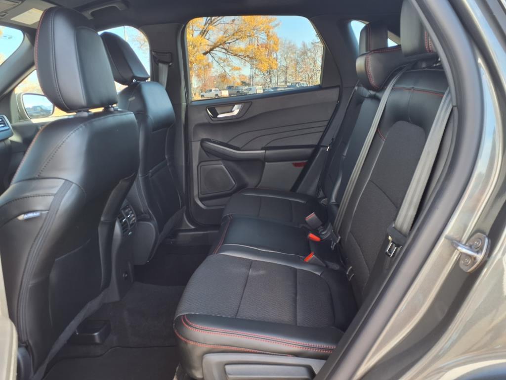 2025 Ford Escape ST-Line photo 9