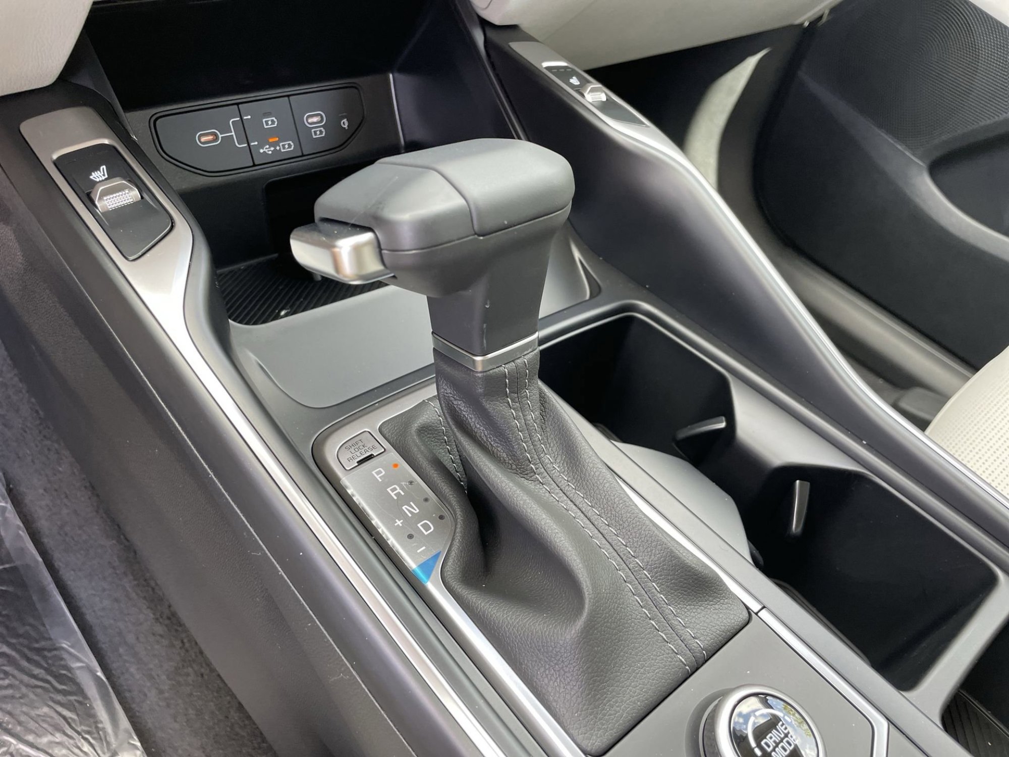 2025 Kia Sorento S photo 20