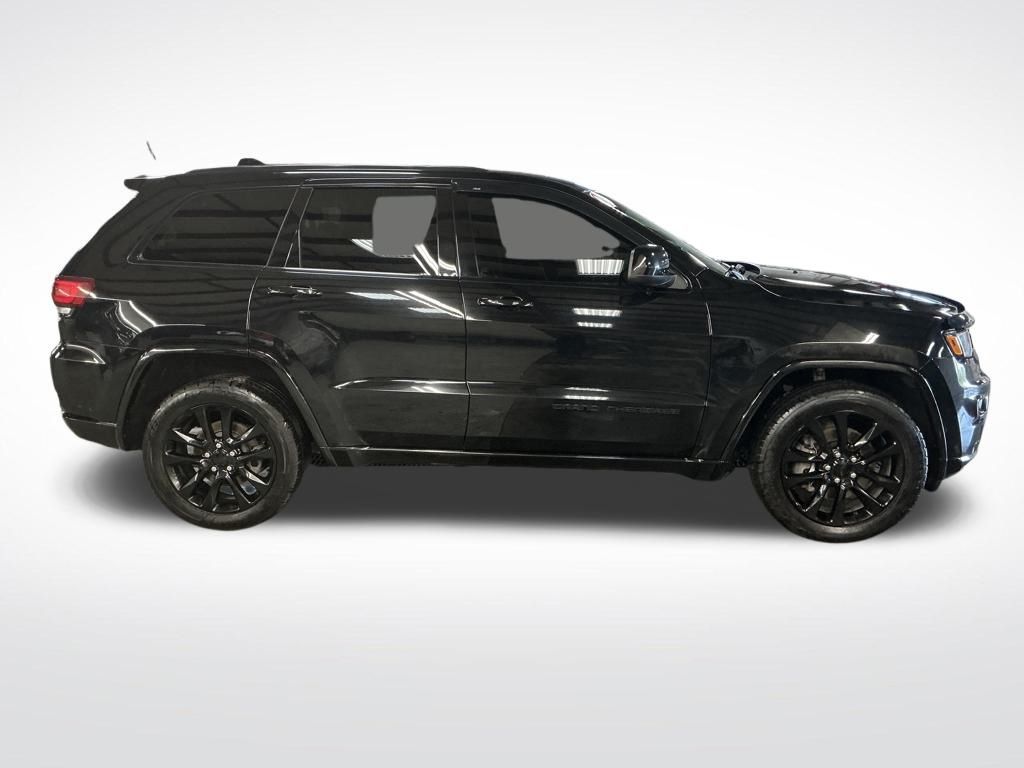 2021 Jeep Grand Cherokee Laredo X photo 4