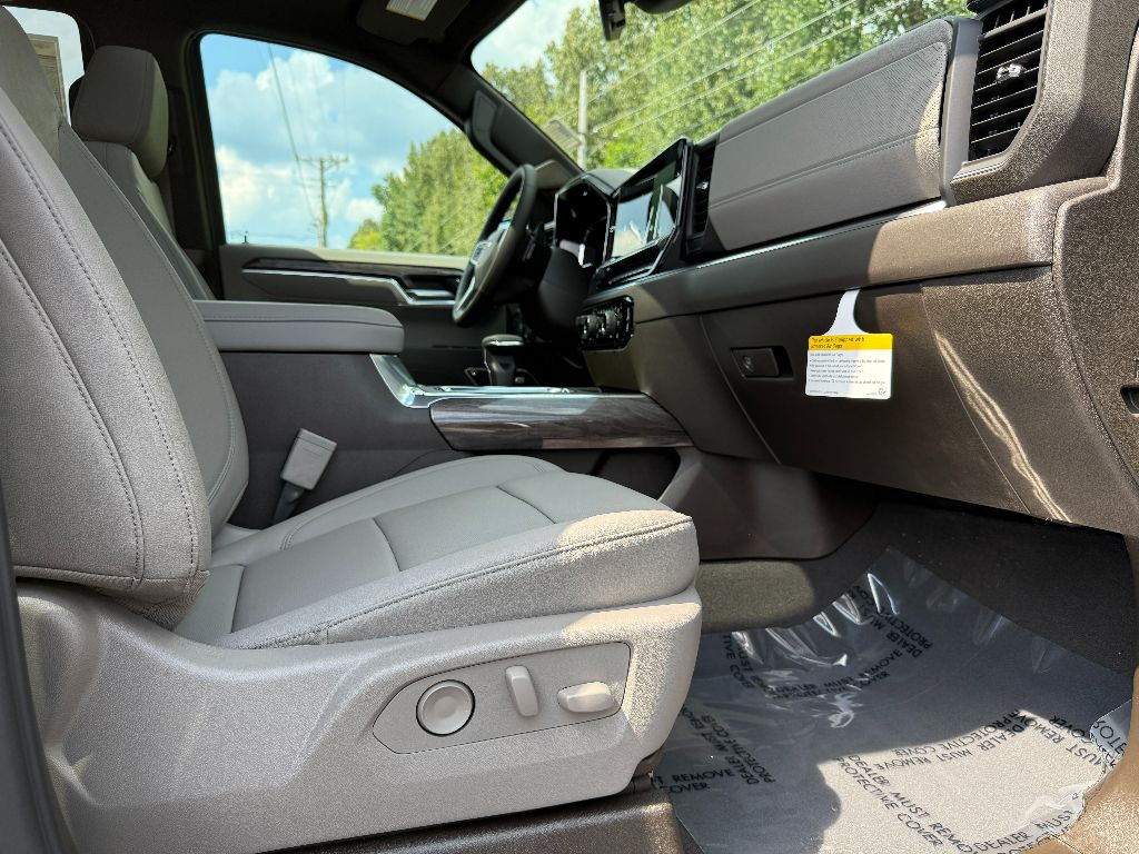 2026 Chevrolet Silverado 1500 LTZ photo 28