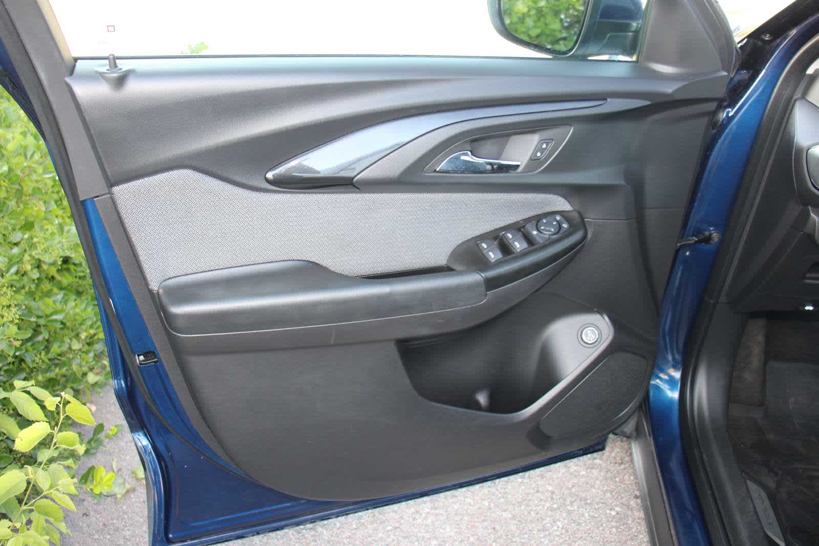 2023 Chevrolet Trailblazer LT photo 12