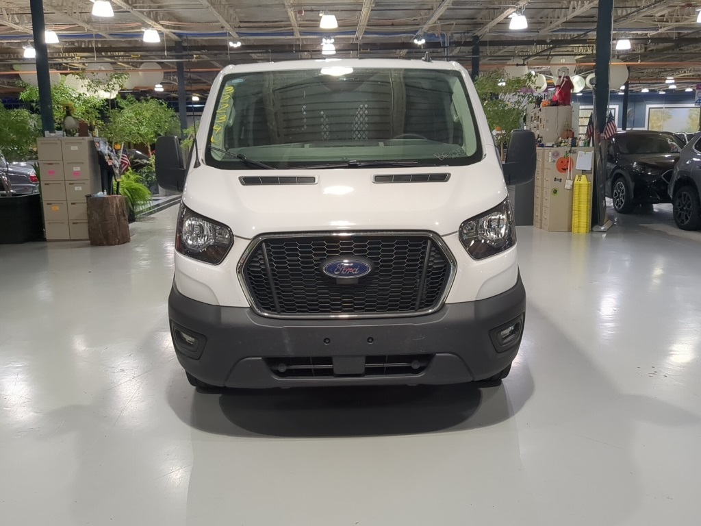 2023 Ford Transit photo 2