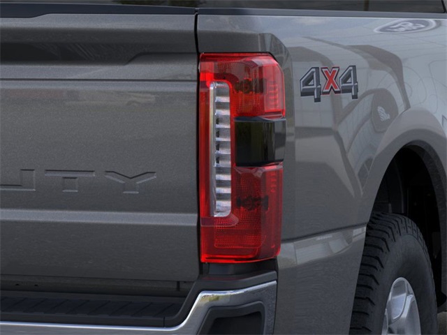 2026 Ford F-350 XLT photo 21