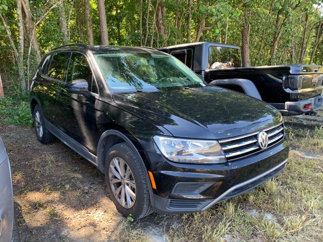 2020 Volkswagen Tiguan S photo 2