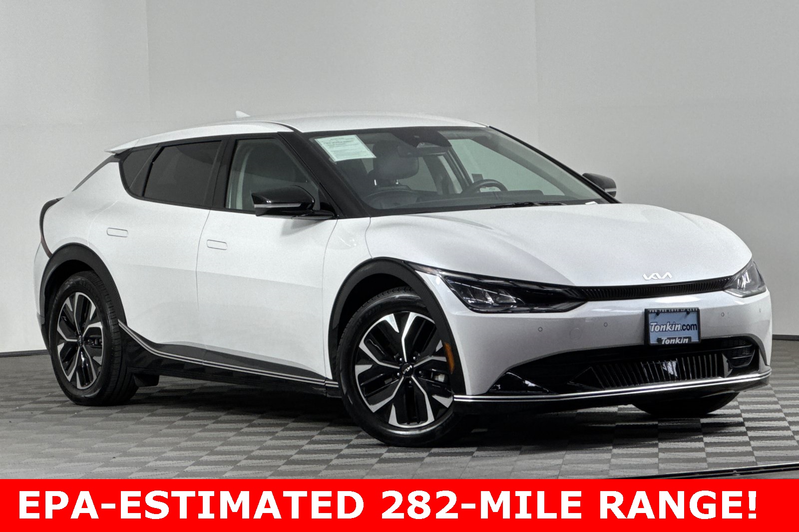 2024 Kia EV6 Wind photo 2