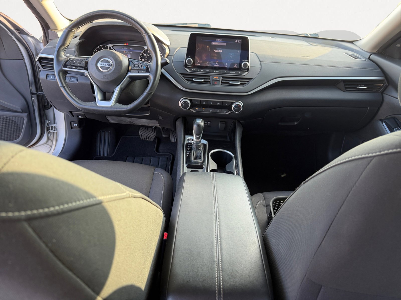 2022 Nissan Altima 2.5 SV photo 2