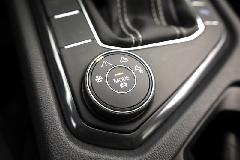 2024 Volkswagen Tiguan SE R-Line Black photo 21