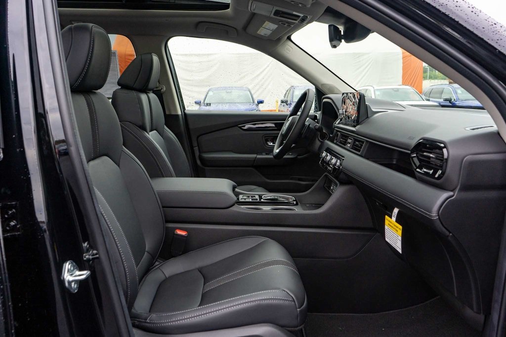 2025 Honda Pilot Touring photo 16