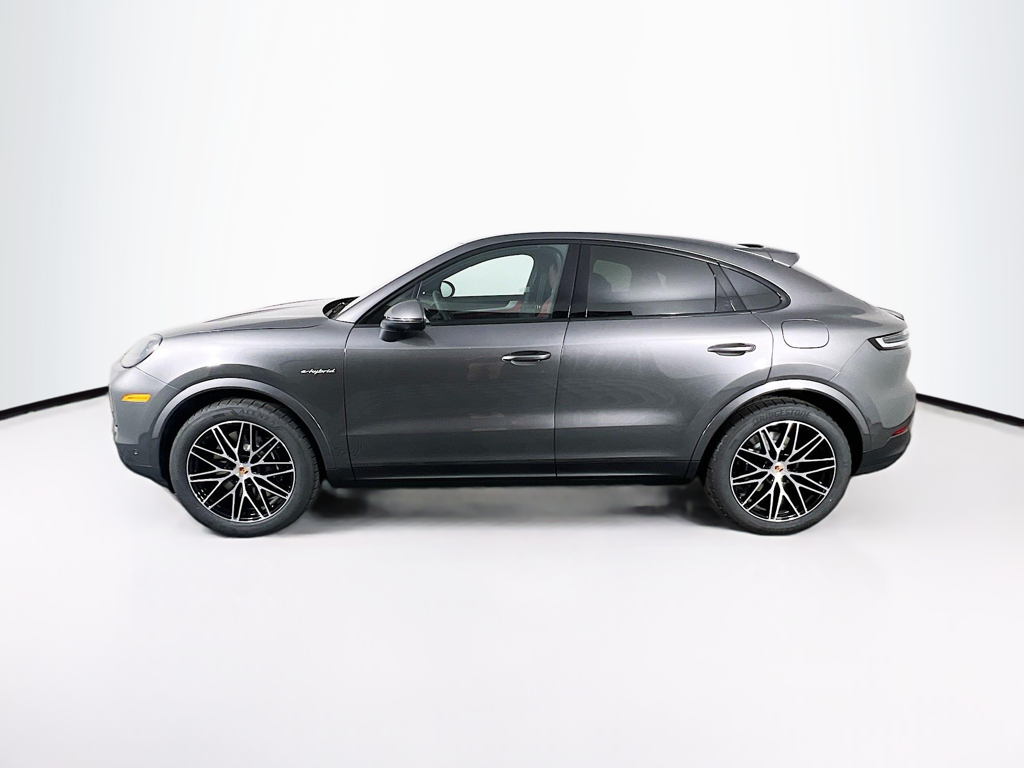 2026 Porsche Cayenne E-Hybrid Coupe photo 2