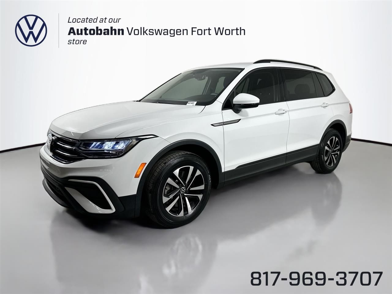 2023 Volkswagen Tiguan S's photo