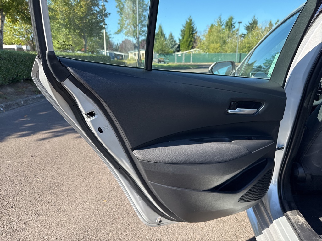 2021 Toyota Corolla LE photo 17