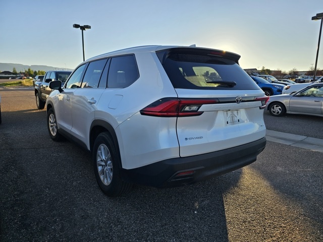 2024 Toyota Highlander Hybrid XLE photo 7