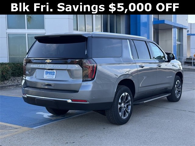 2026 Chevrolet Suburban LT photo 3