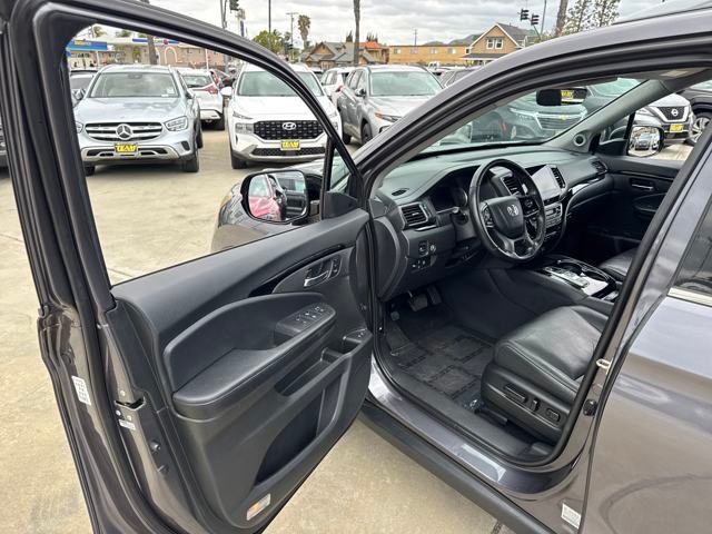 2020 Honda Pilot Touring photo 25