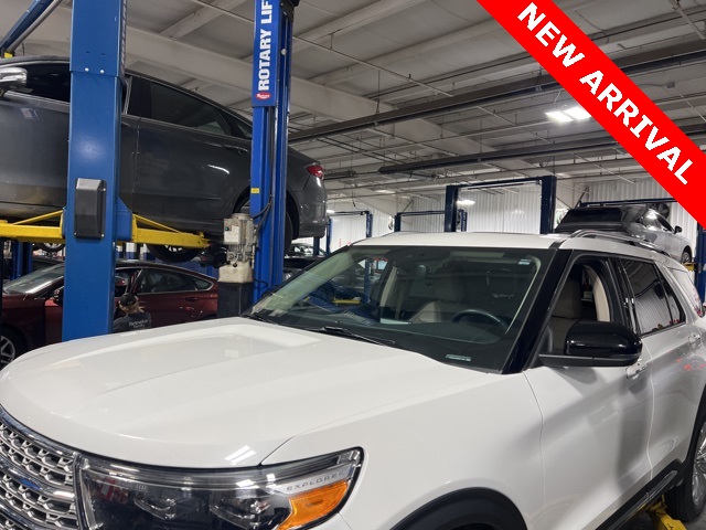 2022 Ford Explorer Limited HEV's photo