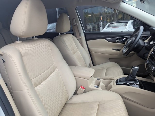 2018 Nissan Rogue SV photo 22