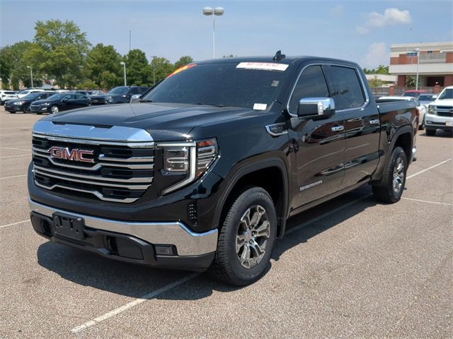 2024 GMC Sierra 1500 SLT's photo