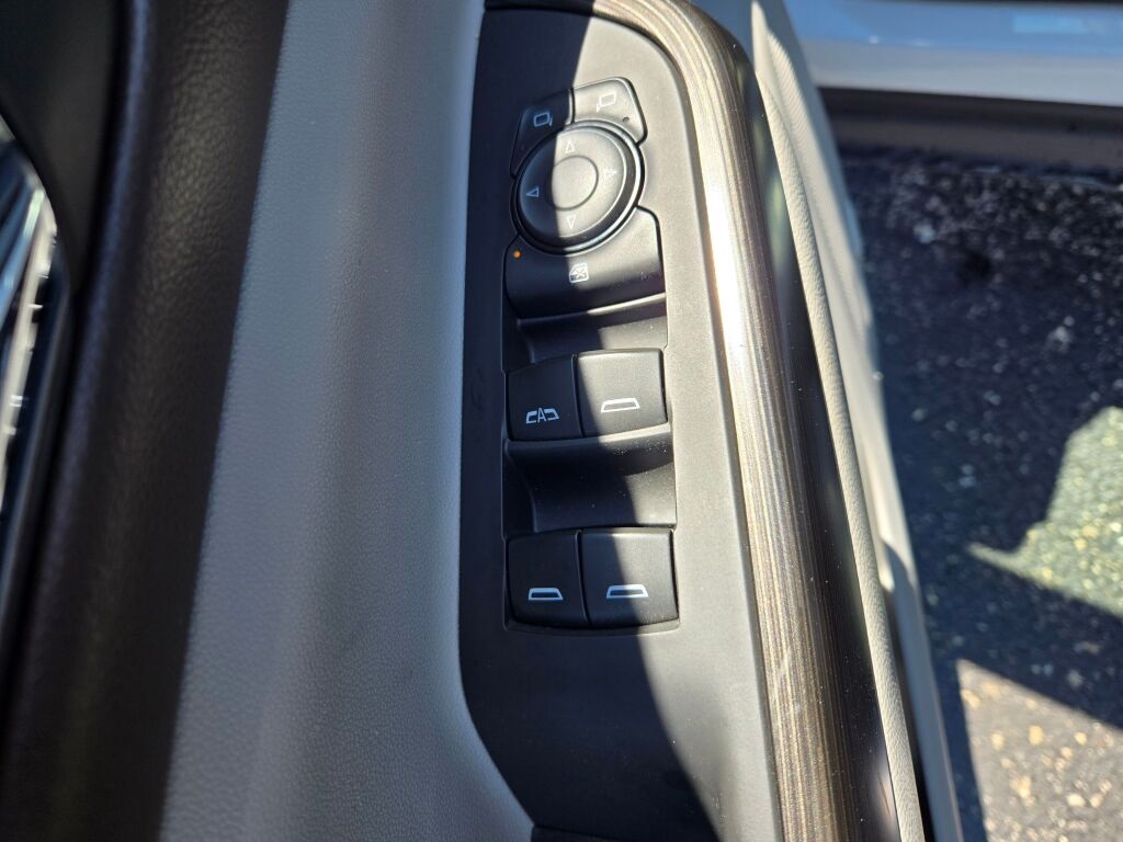 2017 Gmc Acadia SLT photo 27