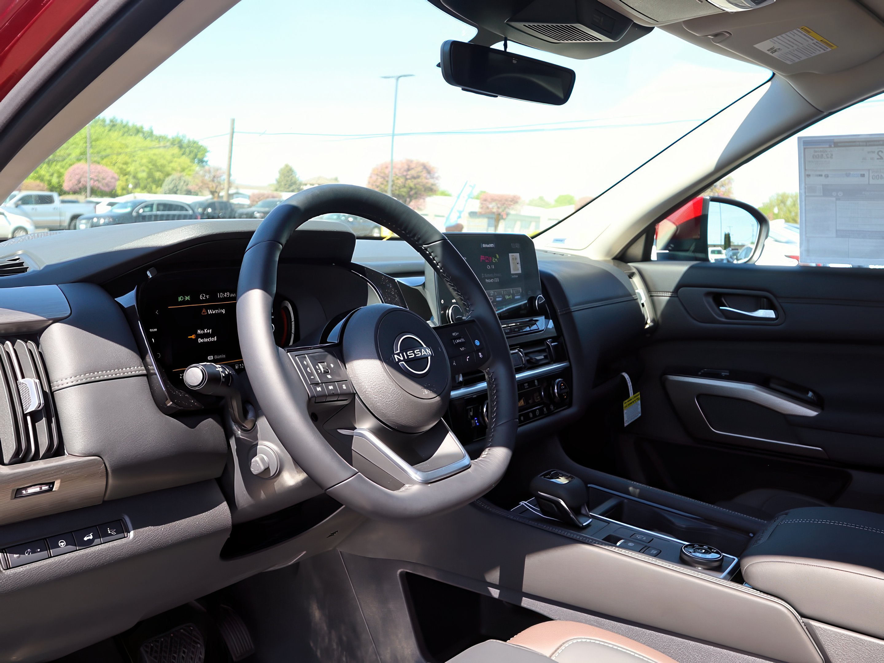 2025 Nissan Pathfinder Platinum photo 11