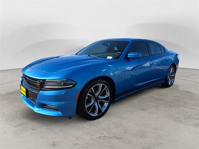 2015 Dodge Charger R/T's photo