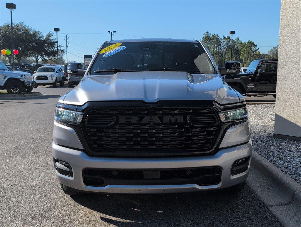 2025 Ram 1500 Big Horn Lone Star Night Edition photo 3