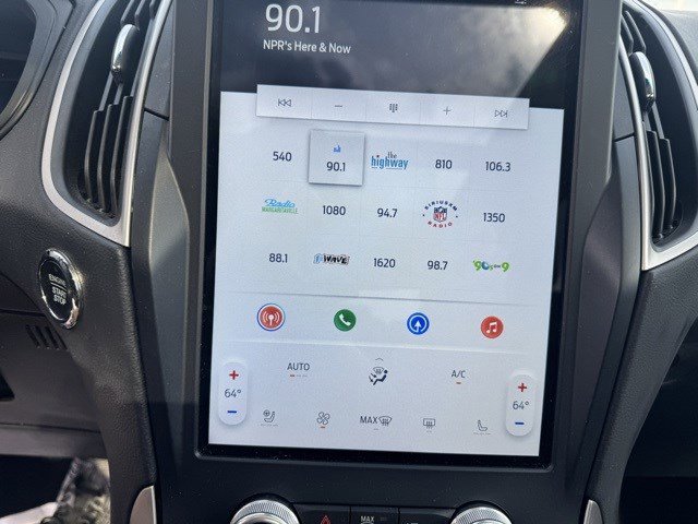 2022 Ford Edge SEL photo 19