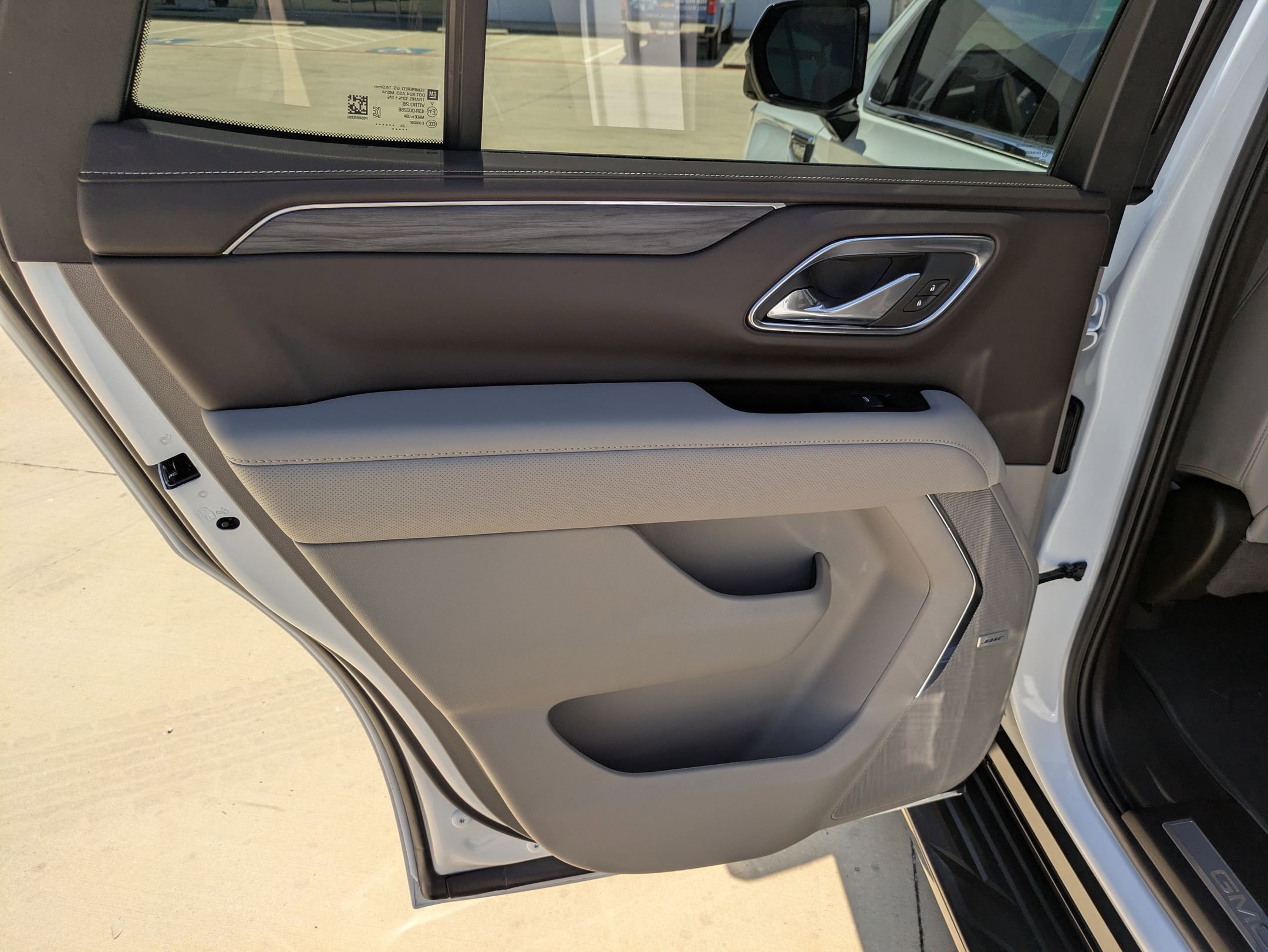 2024 Gmc Yukon SLT photo 15