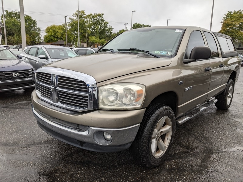 2008 Dodge Ram SLT photo 6