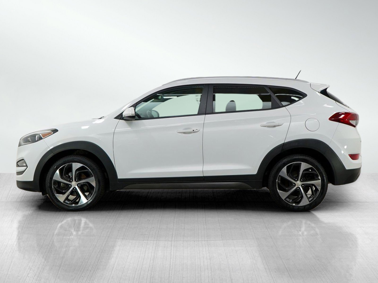 Used 2016 Hyundai Tucson Sport with VIN KM8J3CA27GU125203 for sale in Bloomington, Minnesota