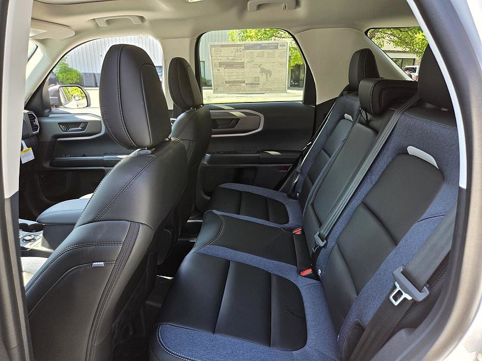 2025 Ford Bronco Sport Outer Banks photo 10