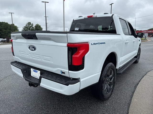 2025 Ford F-150 Lightning photo 11