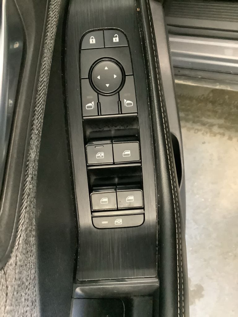 2023 Nissan Rogue SV photo 22