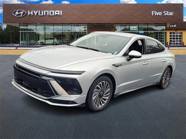 2025 Hyundai Sonata Hybrid SEL photo 3