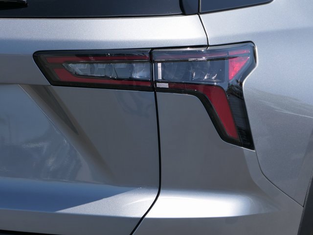 2026 Chevrolet Equinox LT photo 2