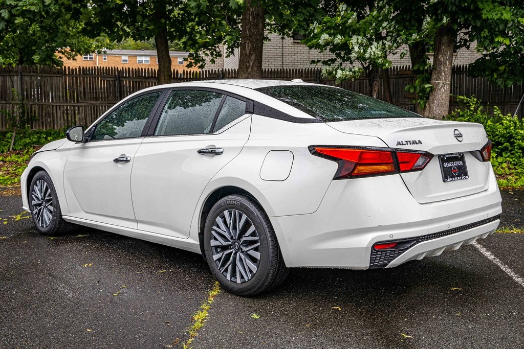 2024 Nissan Altima 2.5 SV photo 3