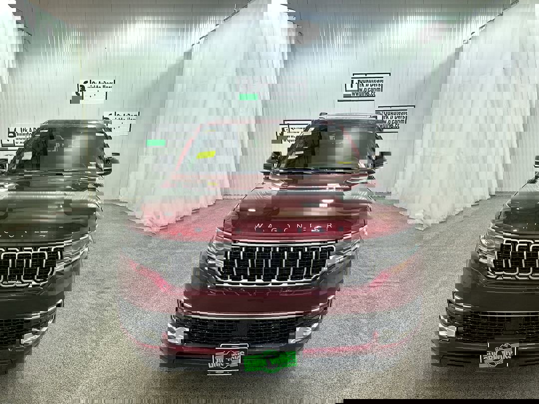 2025 Jeep Wagoneer Base photo 2