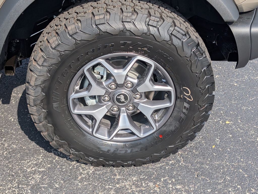 2025 Ford Bronco Badlands photo 15