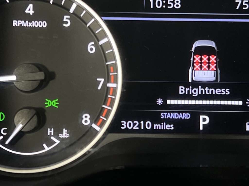 2022 Nissan Pathfinder SL photo 11