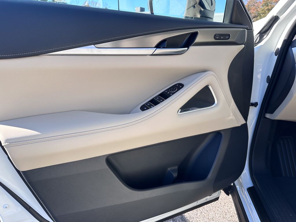 2025 Infiniti QX60 Luxe photo 24