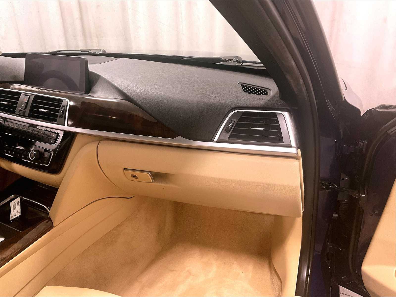 2016 Bmw 328i xDrive SA SULEV-PZEV photo 12