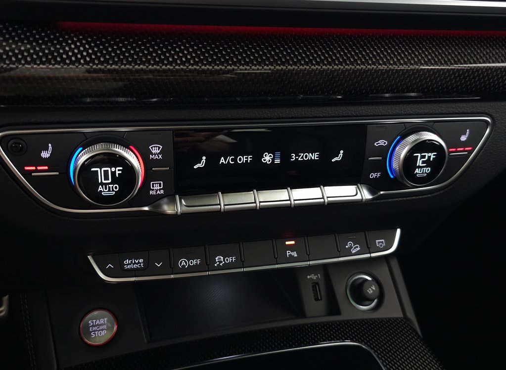 2025 AUDI SQ5 - Image 32